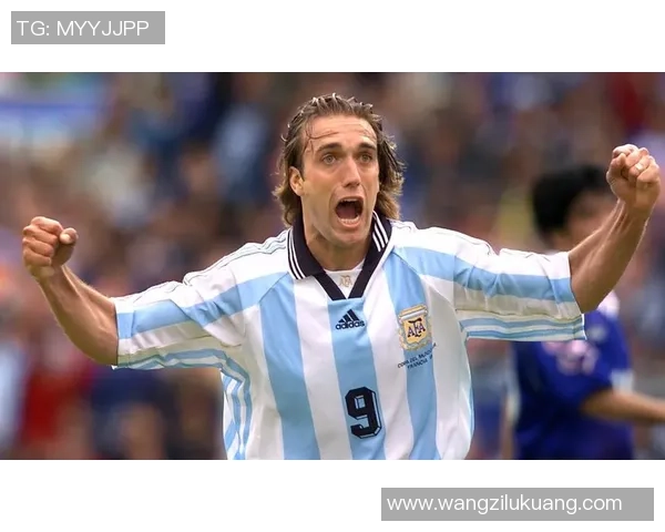 足球史上十大球星首秀回顾 每一位都让人铭记的瞬间